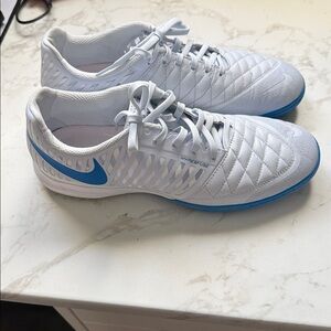 Nike Lunar Gato II White and Blue Athletic indoor soccer shoes mens 9.5